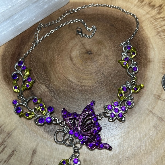 VTG| Purple Rhinestones 🦋💜✨ - Picture 4 of 9